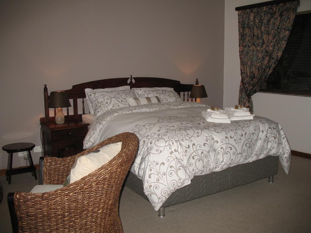 Southern Anchorage Guest House Vredenburg Room photo